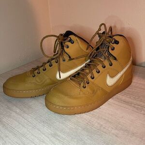 Nike Son of Force Mid Winter Hi Top Trainers 807242 Sneakers Shoes Size US 9
